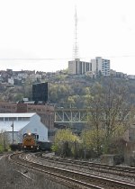 CSX 8772 on CSX Q352-16